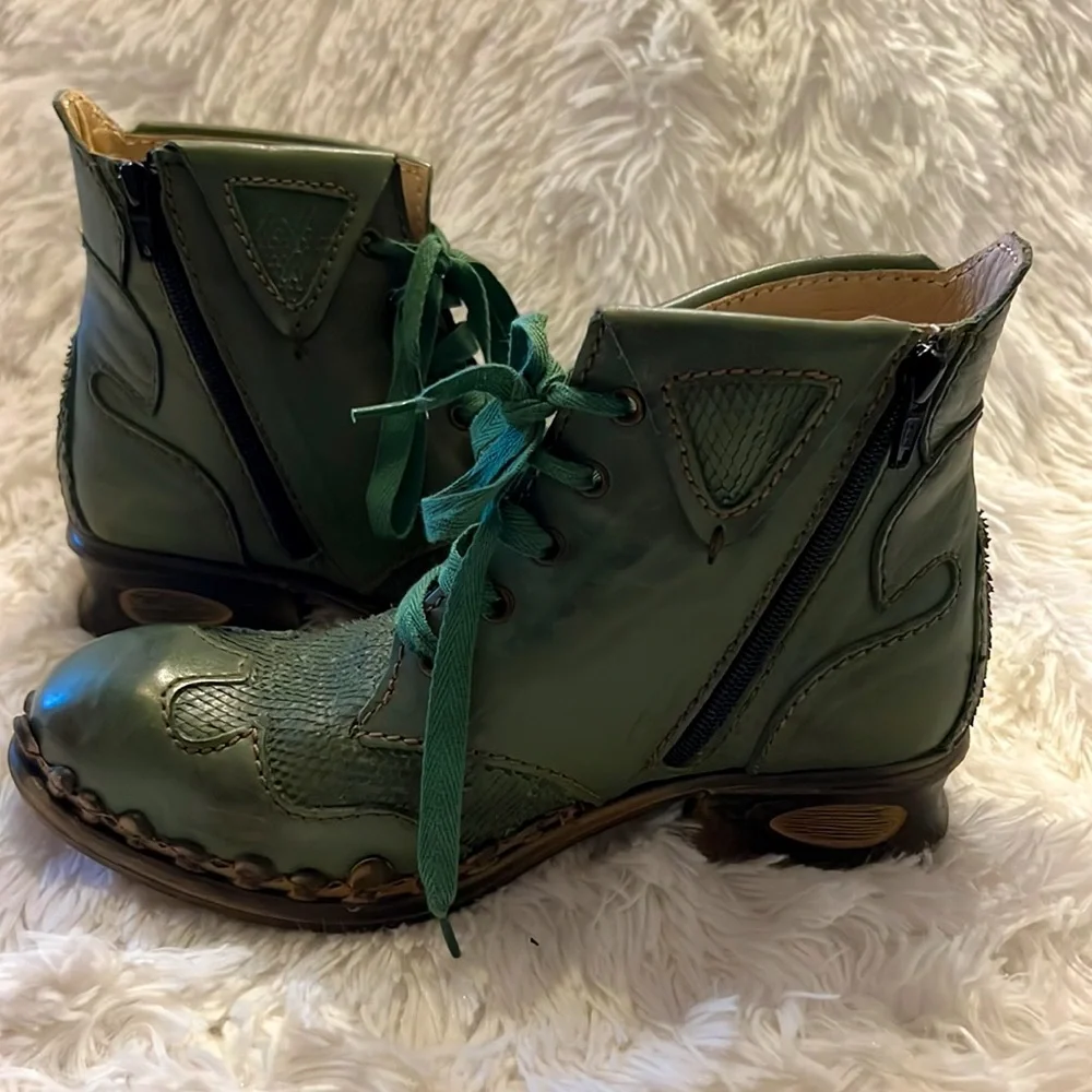 Very rare! Handmade in Portugal- NIB Rovers Terra boots in kiwi green - Picture 10 of 10